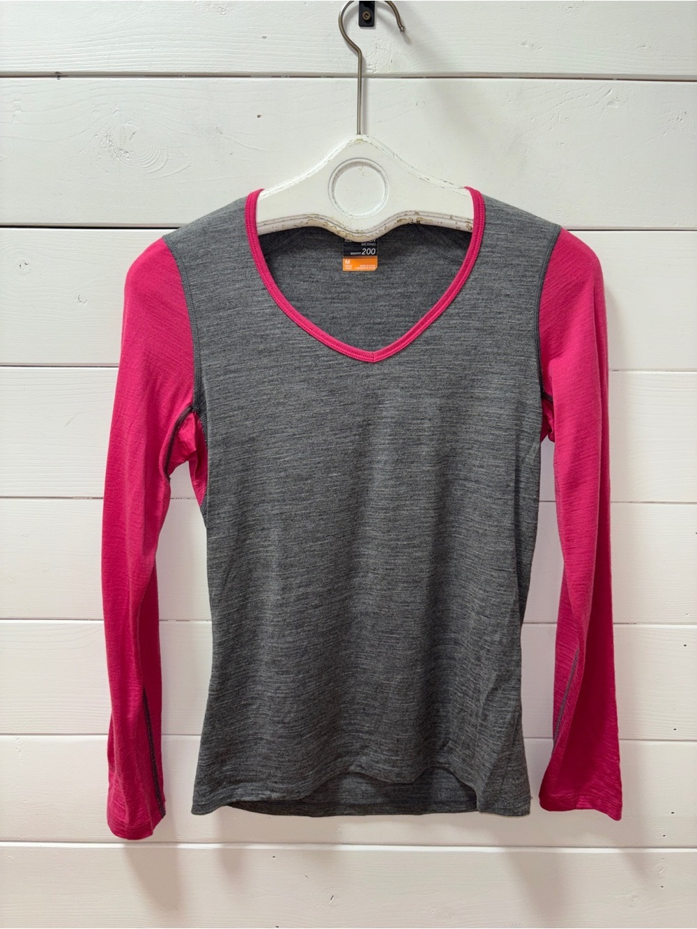 Icebreaker 200 Long-Sleeve Base Layer – Grey & Pink – Size M - Picture 5 of 11